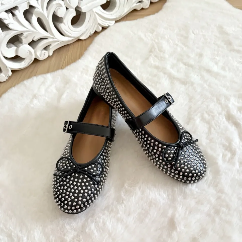 BALLERINES CLOUTÉES