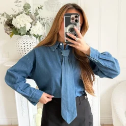 CHEMISE EN JEAN AVEC CRAVATE