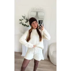 ENSEMBLE MAILLE BEIGE AVEC SHORT FLAVIE