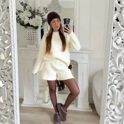 ENSEMBLE MAILLE BEIGE AVEC SHORT FLAVIE