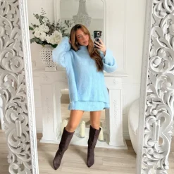 ENSEMBLE PULL ET JUPE BLEU CIEL NINE