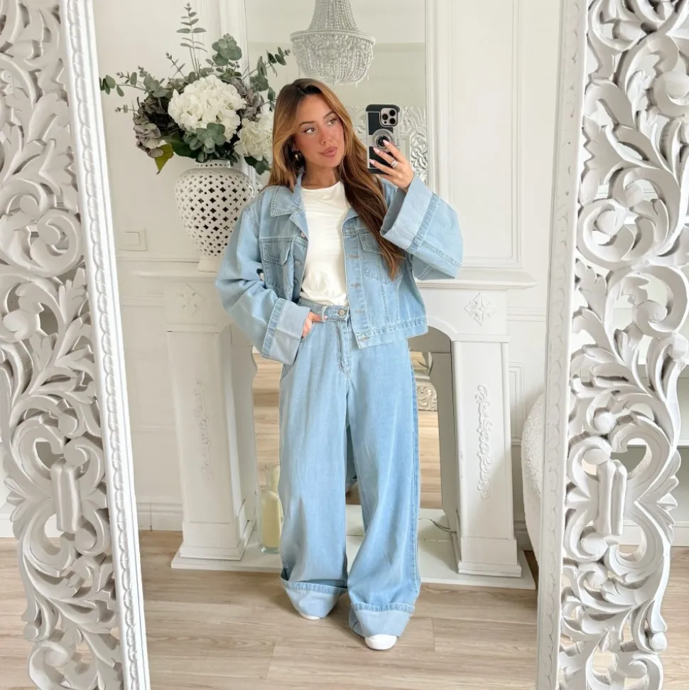 ENSEMBLE VESTE ET PANTALON EN JEAN