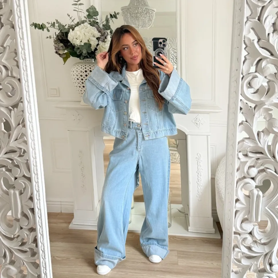 ENSEMBLE VESTE ET PANTALON EN JEAN