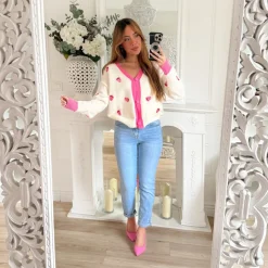 GILET BLANC ET ROSE FRAISES