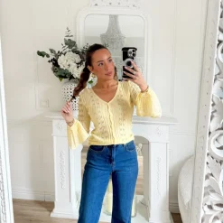 GILET JAUNE PASTEL AJOURÉ