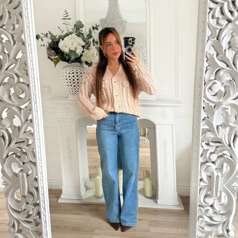 GILET MAILLE FLEURS EN RELIEF