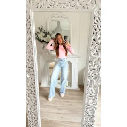 JEAN DÉTAILS FLEURS COUPE BARREL JESS