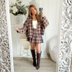 JUPE SHORT À CARREAUX CHOCO AVEC CEINTURE SANDRA