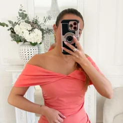 LONGUE ROBE CORAIL EPAULES DÉNUDÉES