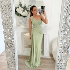 LONGUE ROBE VERT SAUGE STRASS MANCHE