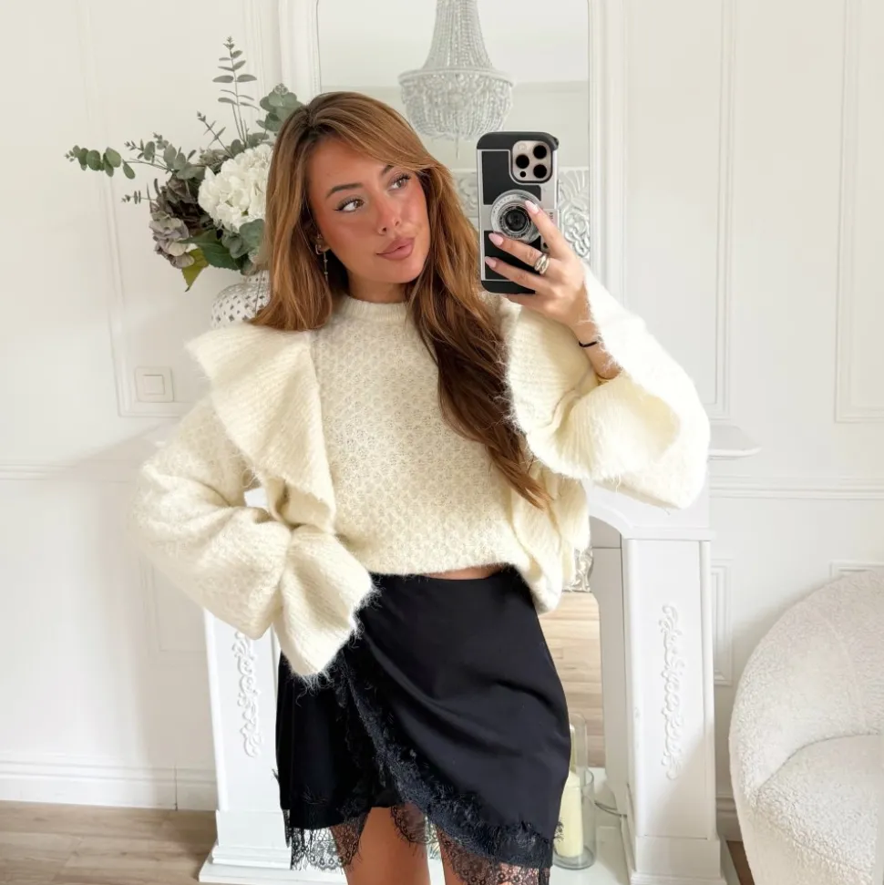 PULL BEIGE VOLANTS MANCHES