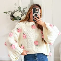 PULL BLANC GROSSE MAILLE FLEURS EN RELIEFS