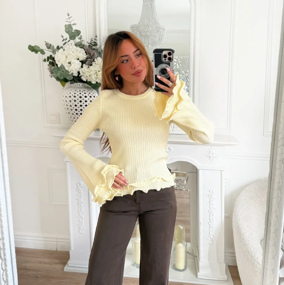 PULL COTELÉ JAUNE PASTEL MANCHES ÉVASÉES