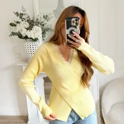 PULL CROISÉ JAUNE MÉLODIE