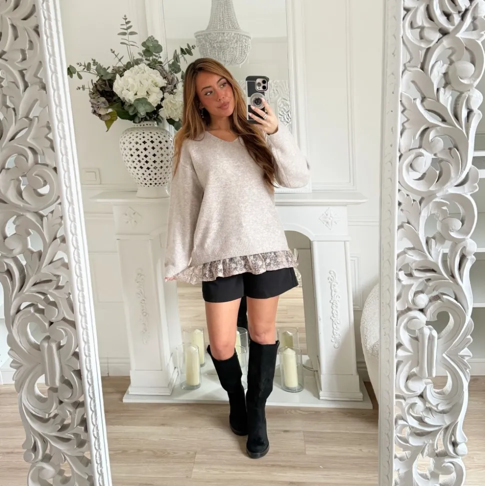 PULL TAUPE AVEC DENTELLE