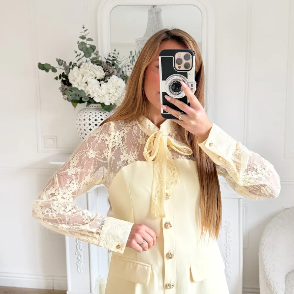 ROBE JAUNE PASTEL DENTELLE