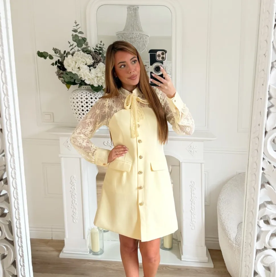 ROBE JAUNE PASTEL DENTELLE