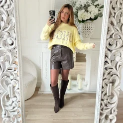 SHORT SIMILI CUIR CHOCO AVEC CEINTURE AMELINE