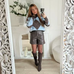 SHORT SIMILI CUIR CHOCO AVEC CEINTURE AMELINE