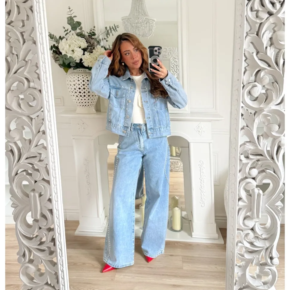 VESTE EN JEAN CLOUTÉE